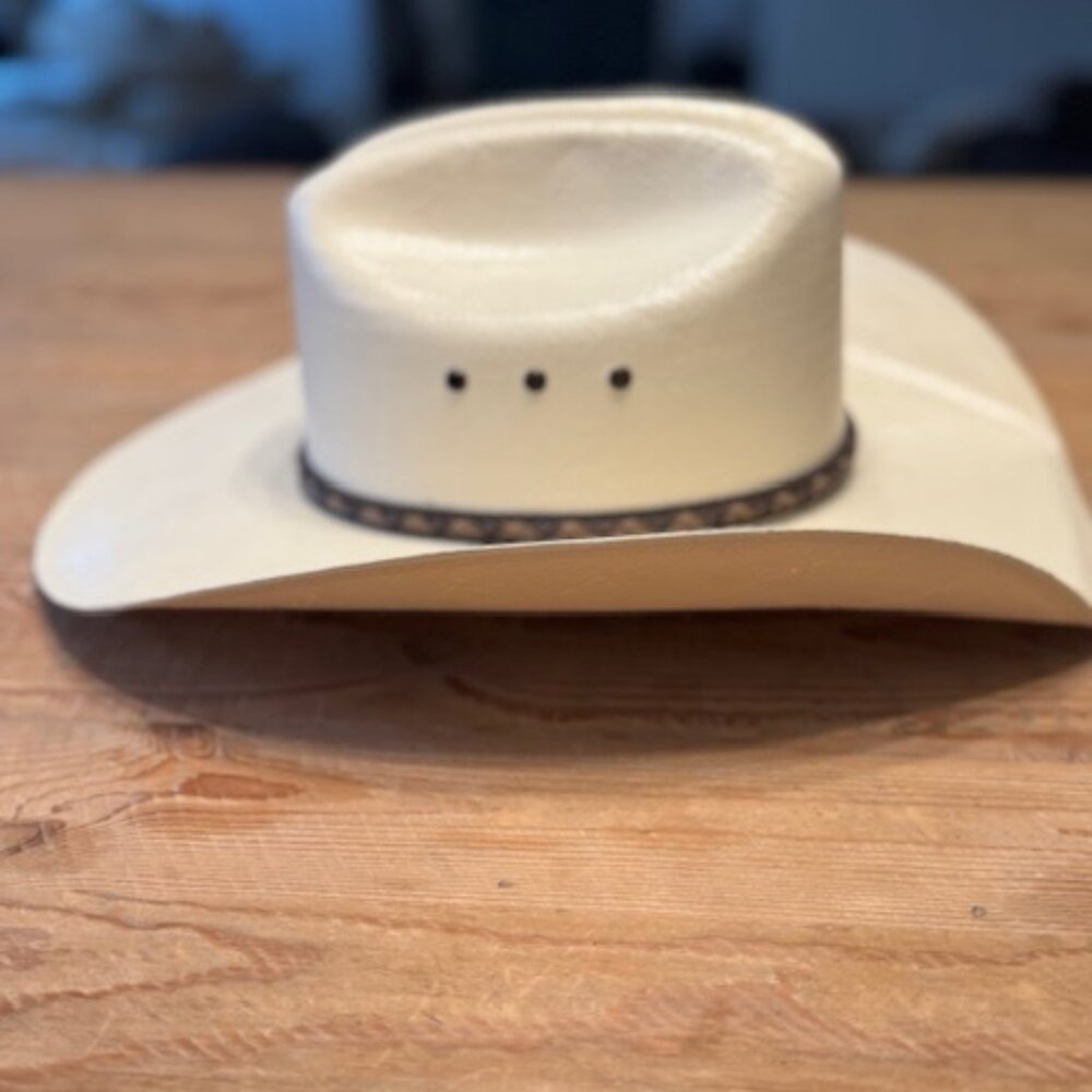 Justin Boots Cream Western Cowboy Hat with Decorative Band